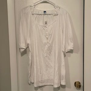 NWT Old Navy Maternity Henley - Size Large